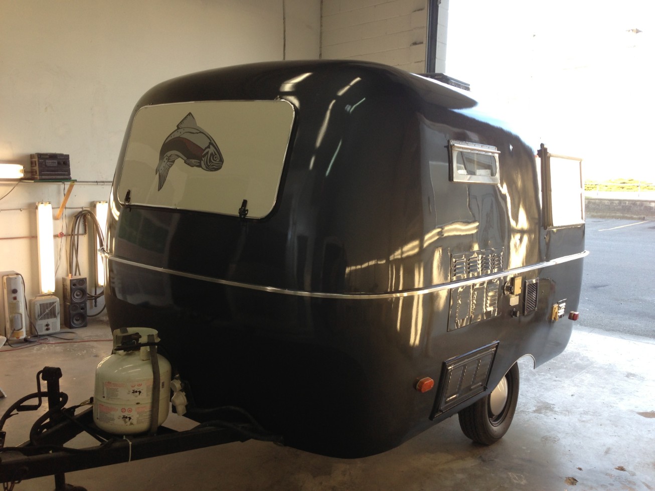 Detail work – Custom Trailer Camper Paint Job Remodeled